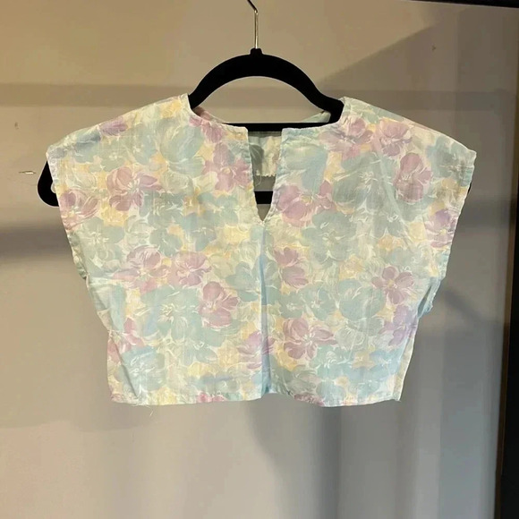 Handmade top made in 1990s. Baby blue and light purple flowers. slit in the back - Picture 2 of 2